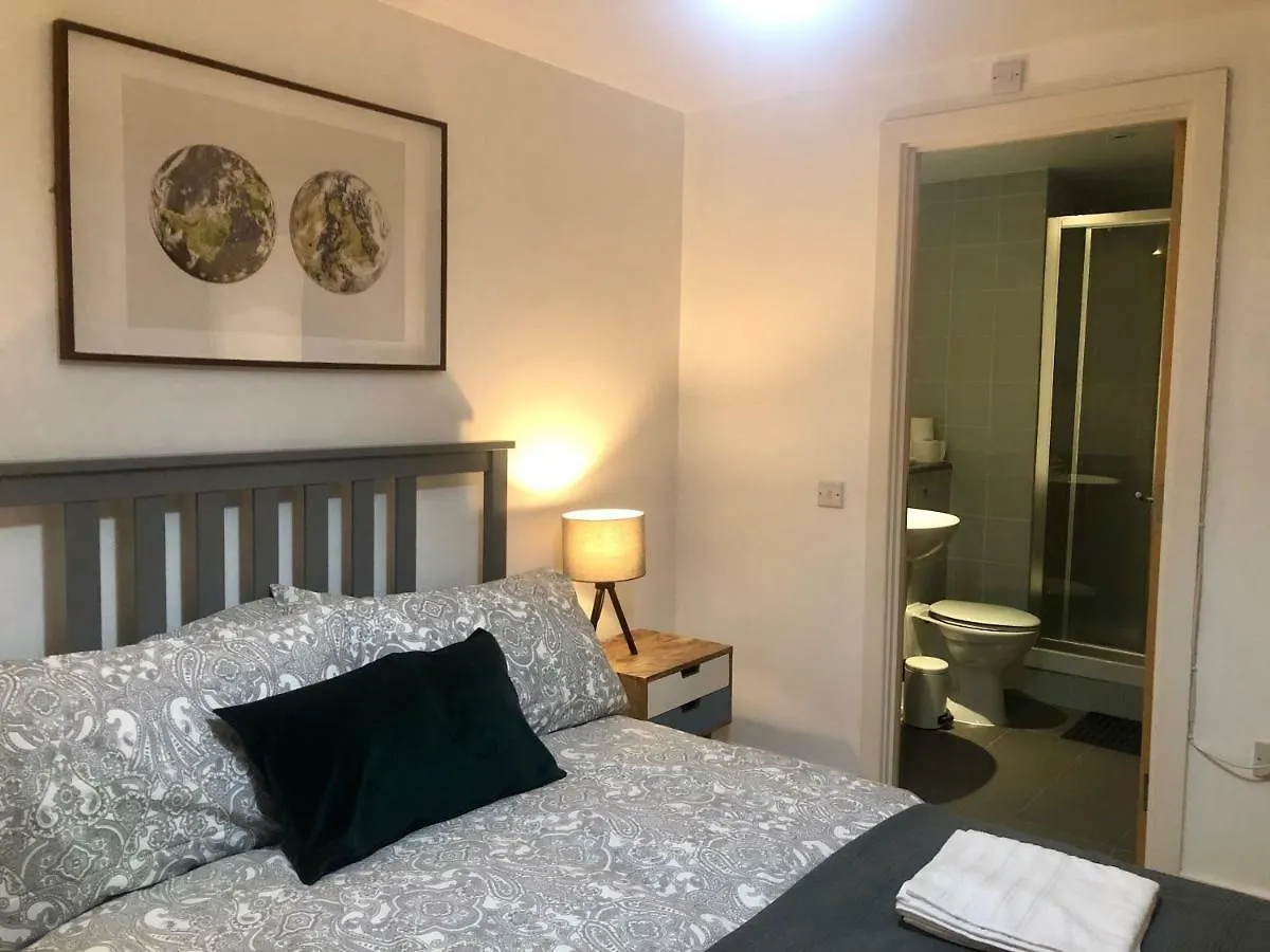 Luxury Modern Apartment By Stadium Cardiff United Kingdom